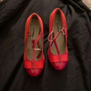 Size 6 red heels